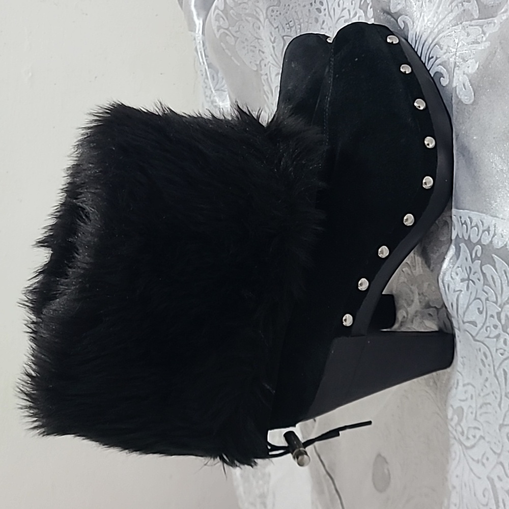 MICHAEL KORS SUEDE FUR MID CALF STUDDED BOOTS SIZE 9